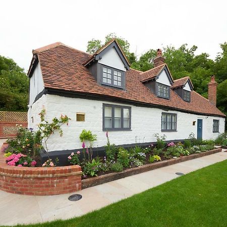 The Dog And Badger Bed & Breakfast Marlow  Exterior foto